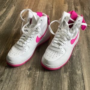 Women’s Air Force 1 High White/Laser Fuchsia-True Berry